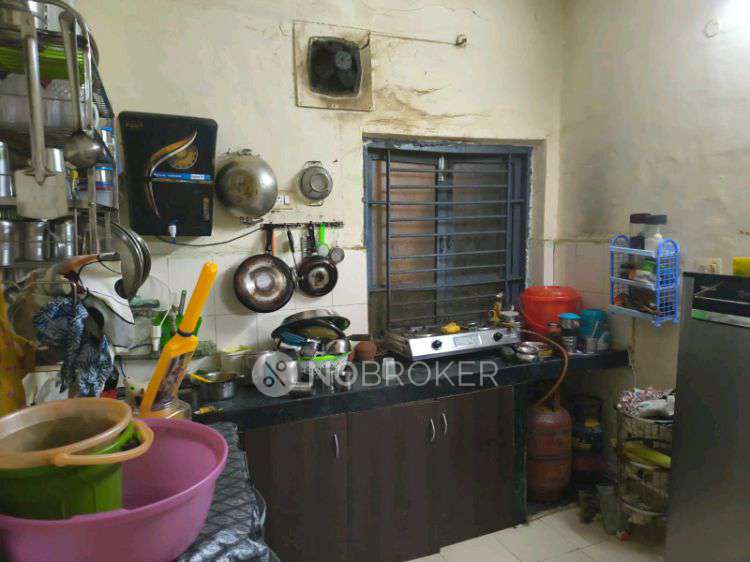 Single Room for Female In 1 BHK  In Cgs Colony  In Antop Hill