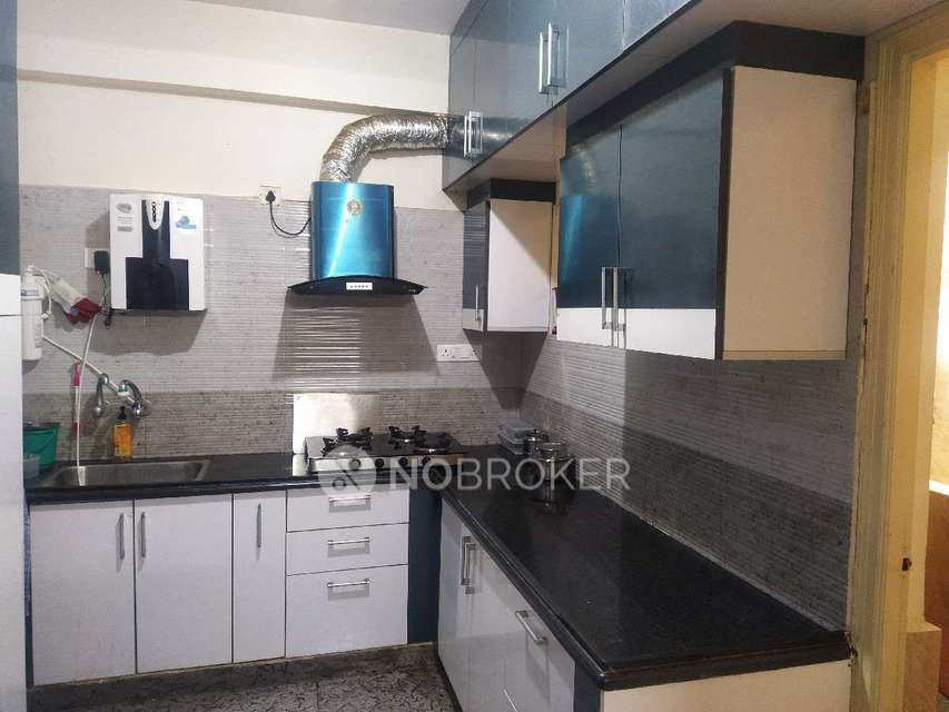 Shared Room for Male In 2 BHK  In Splendid Elite,  Haralur, Bengaluru In  Haralur, Bengaluru