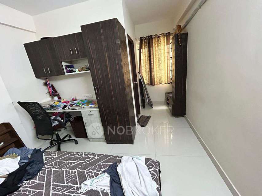 Single Room for Male In 3 BHK  In Keerthi Splendour In Keerthi Splendour Thubarahalli