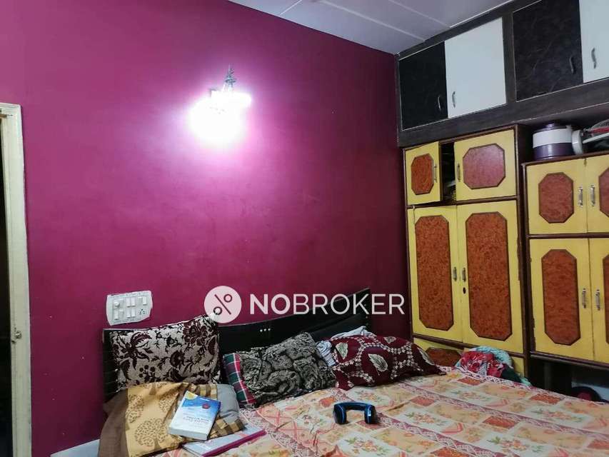 2 BHK Flat In Standalone Building  for Rent  In Mohan Nagar