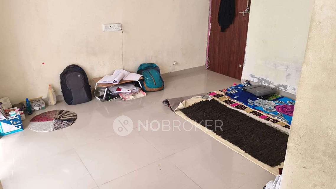 Shared Room for Female In 1 RK  In Standalone Building  In Warje 