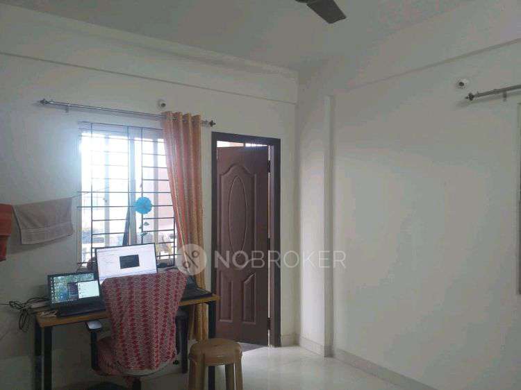 2 BHK Flat In Meenakshi Estates North Avenue For Sale  In  Thanisandra, Bangalore