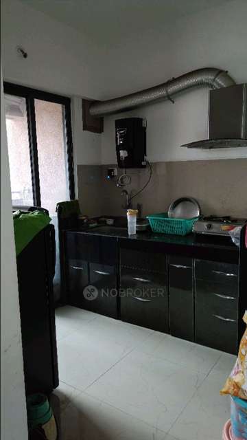 Single Room for Female In 2 BHK  In Saarrthi Savvy Homes Phase 1 Wing A In Pimpri-chinchwad,