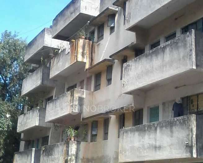 Shared Room for Female In 2 BHK  In Pawan Sahakari In Gokhalenagar