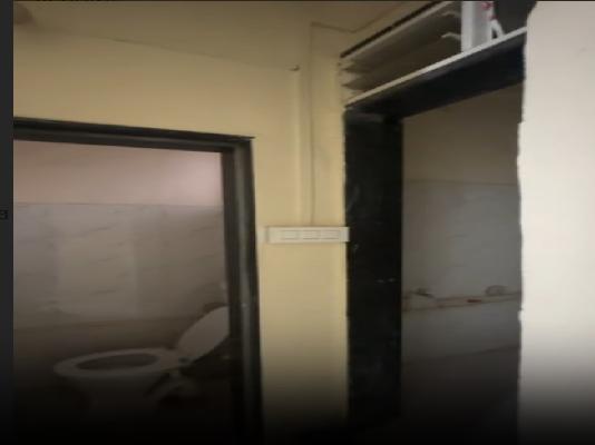 Shared Room for Female In 2 BHK  In Pawan Sahakari In Gokhalenagar