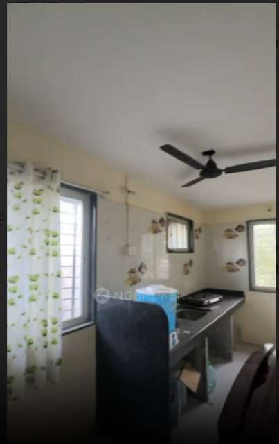 Shared Room for Female In 2 BHK  In Pawan Sahakari In Gokhalenagar