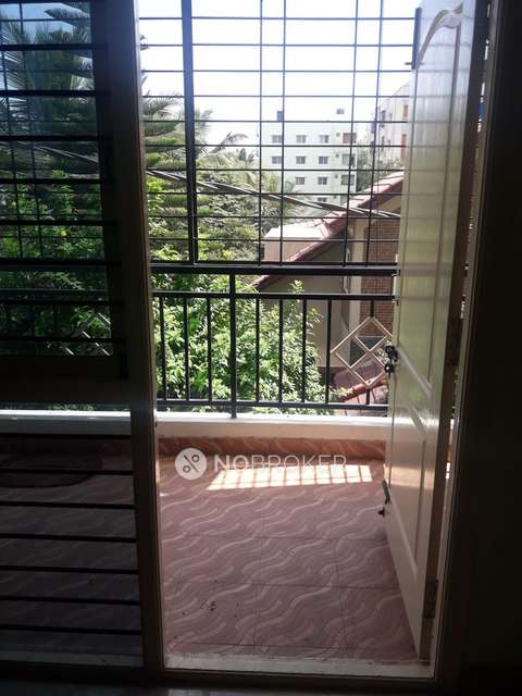 2 BHK Flat In Shreyas Crescent Apartment For Sale  In Krishnarajapura