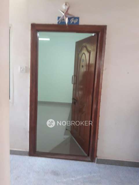 2 BHK Flat In Shreyas Crescent Apartment For Sale  In Krishnarajapura