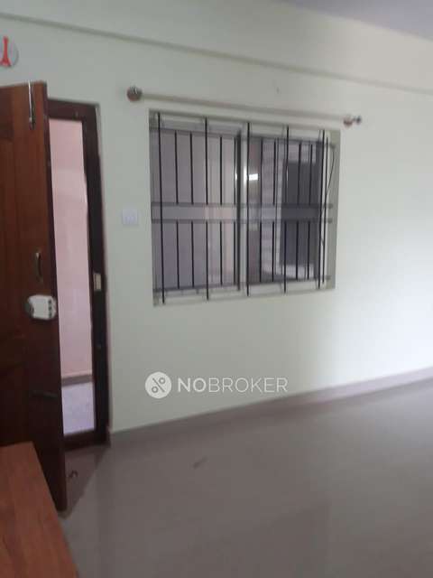 2 BHK Flat In Shreyas Crescent Apartment For Sale  In Krishnarajapura