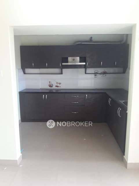 2 BHK Flat In Shreyas Crescent Apartment For Sale  In Krishnarajapura