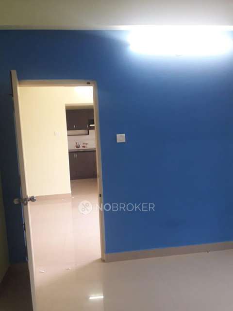 2 BHK Flat In Shreyas Crescent Apartment For Sale  In Krishnarajapura