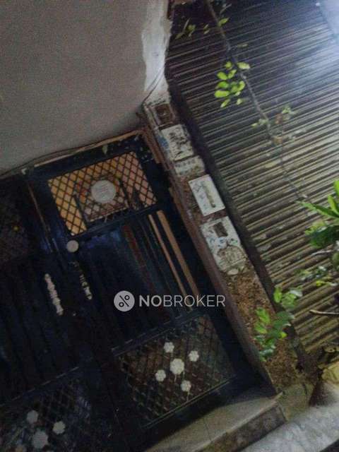 4+ BHK Flat In Standalone Building  For Sale  In  New Ashok Nagar