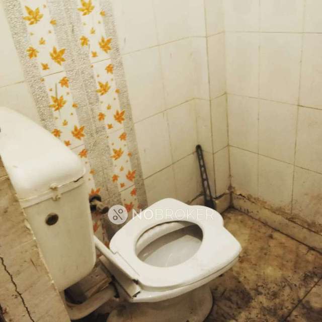 Shop in Janakpuri, Ghaziabad for sale 