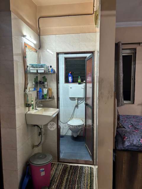 2 BHK Flat In Swastik Residency, For Sale  In Thane West