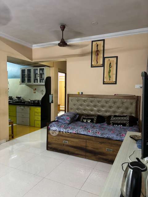 2 BHK Flat In Swastik Residency, For Sale  In Thane West