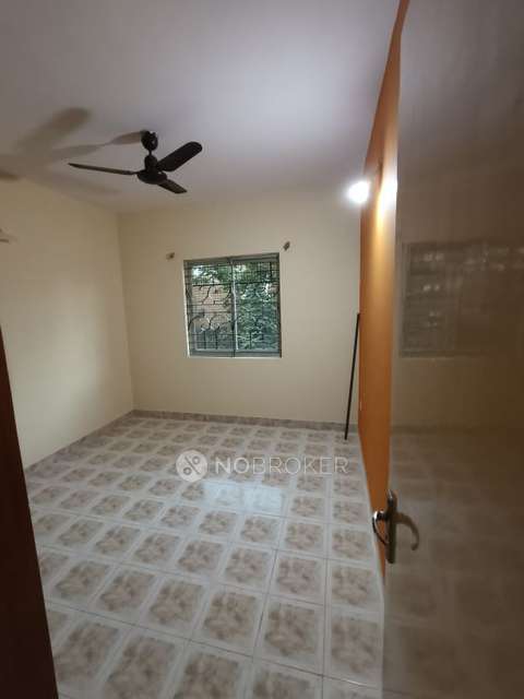 2 BHK Flat In Rmv Clusters Phase 2 for Rent  In Devinagar
