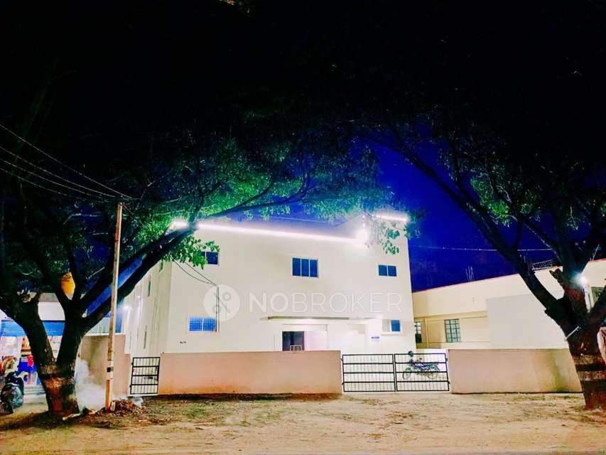 Showroom in Archana Mahal, Bangalore for Rent