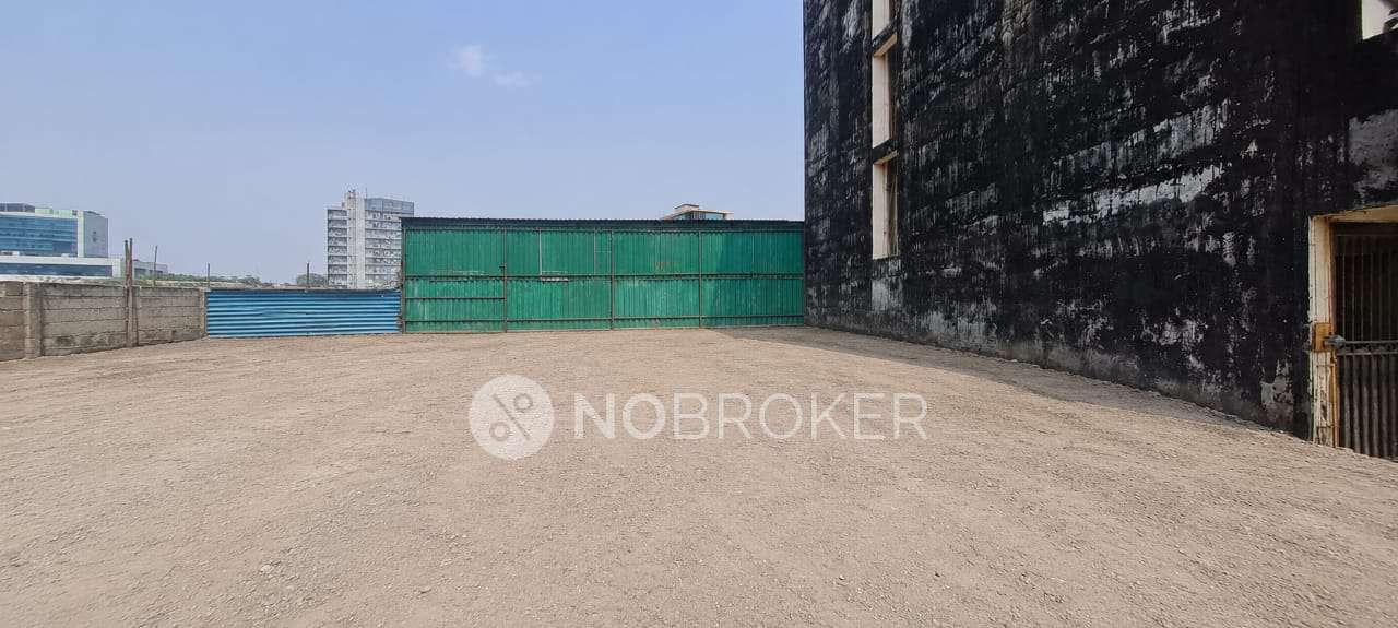 Godown/Warehouse in Garhi Chaukhandi, Noida for Rent 