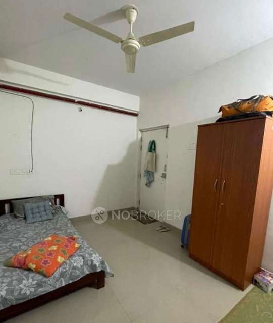 Single Room for Female In 1 BHK  In Mhada 412 Pahadi Goregaon West , Near Inorbit Mall , Link Rd  In Mhada 412 Pahadi Goregaon Pmay