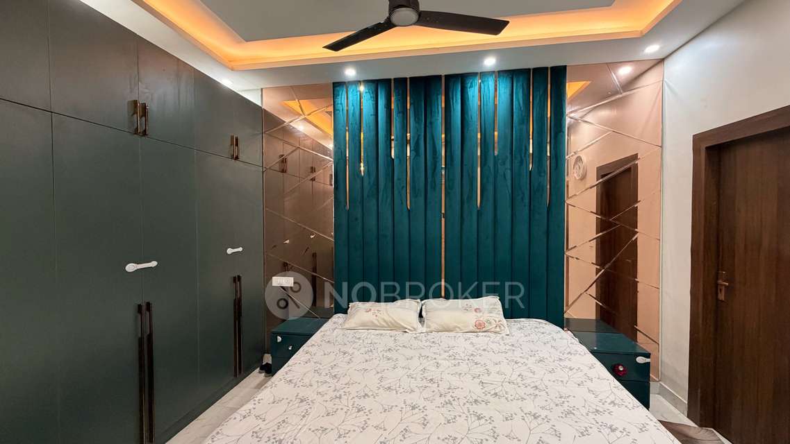 2 BHK Flat In Himalaya Tower For Sale  In Indirapuram