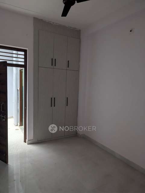 2 BHK Flat for Rent  In Sector 105