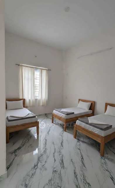 Shared Room for Male In 1 BHK  In Sheshadripuram