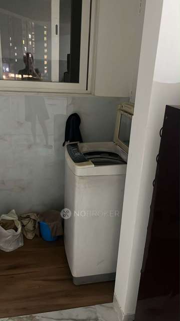 Single Room for Female In 3 BHK  In Krishna Fairmont In Wakad