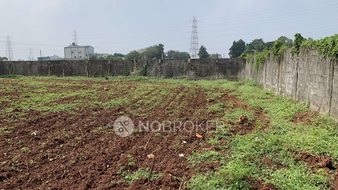 Godown/Warehouse in Manjankaranai Main Road, Chennai for Rent 