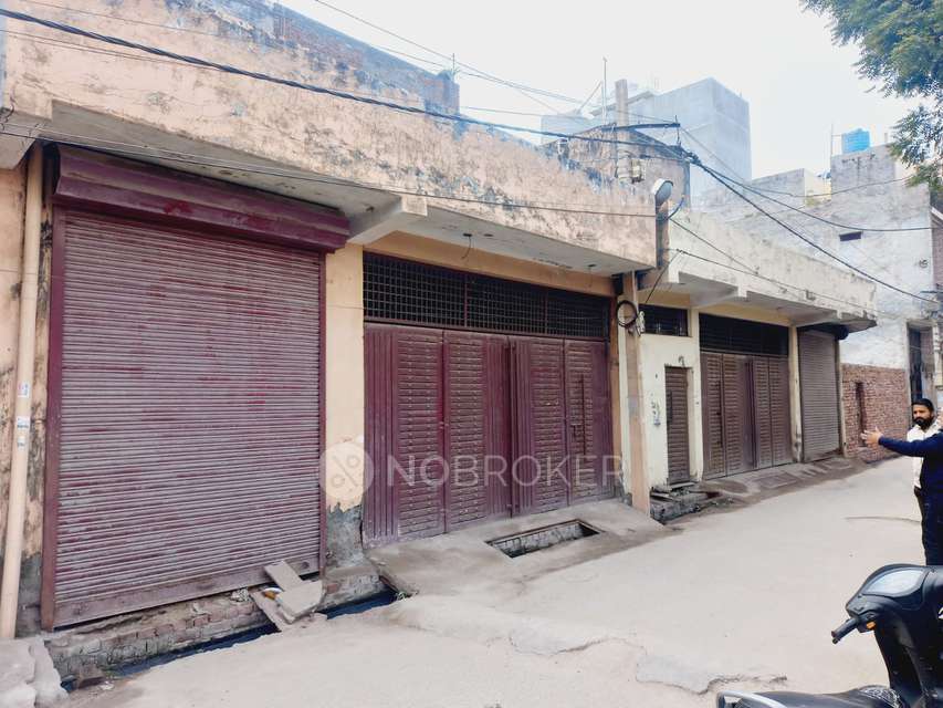 Plot For Sale  In Sant Nagar