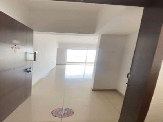 Single Room for Female In 2 BHK  In Kolte Patil Three Jewels In Katraj Kondhwa Road, Pune