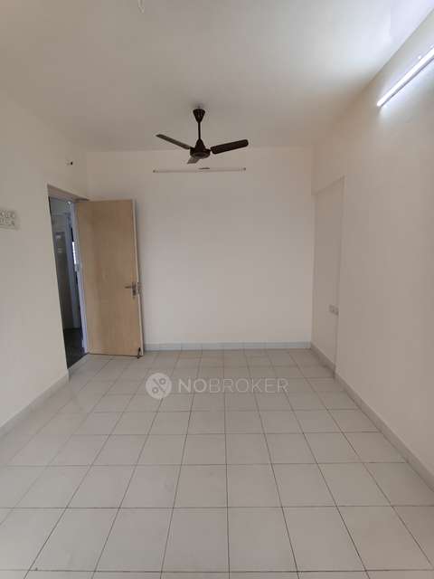 2 BHK Flat In Horizon Blue Horizon for Rent  In Malad West