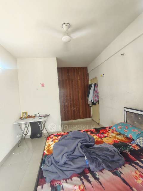 3 BHK Flat In Express Park View - I Appartments for Rent  In Chi V
