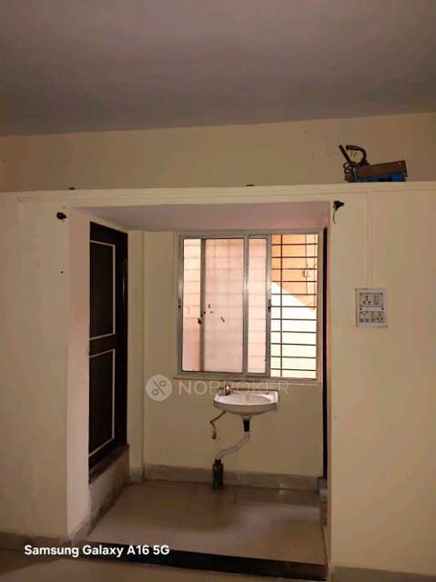 1 RK Flat In Mohite Building for Rent  In Hadapsar