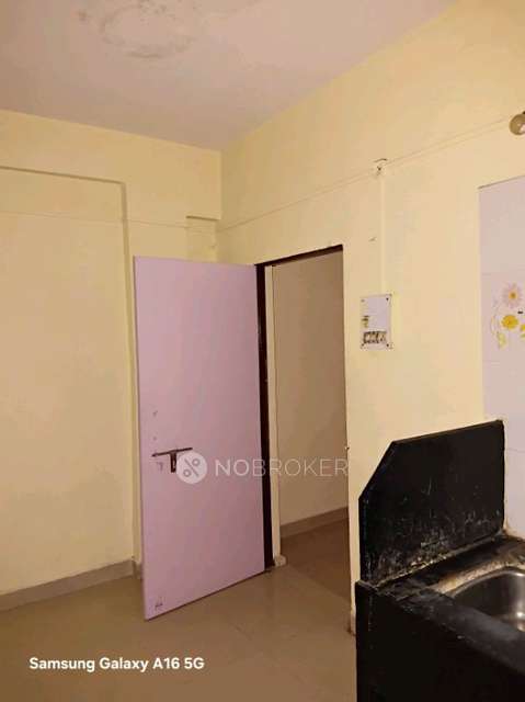 1 RK Flat In Mohite Building for Rent  In Hadapsar
