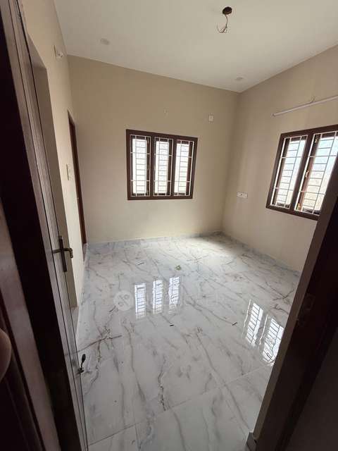 2 BHK House for Rent  In Injambakkam