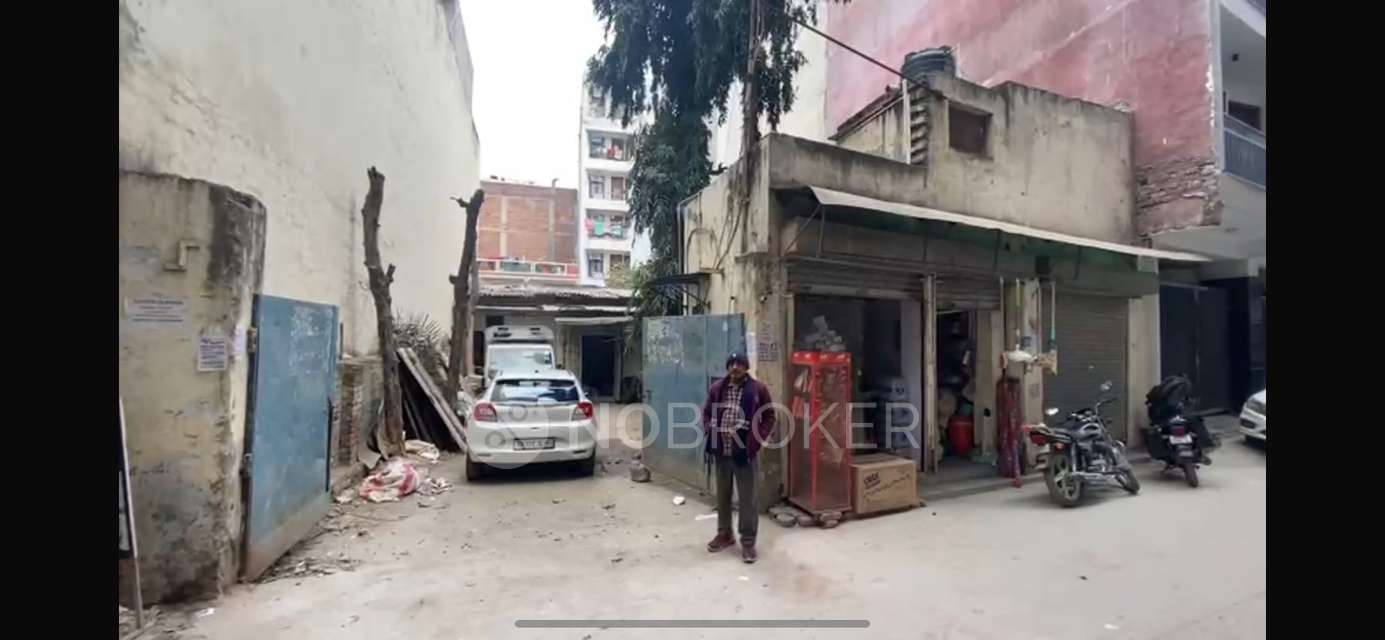 Godown/Warehouse in Kishan Garh Vasant Kunj New Delhi, Delhi for Rent 