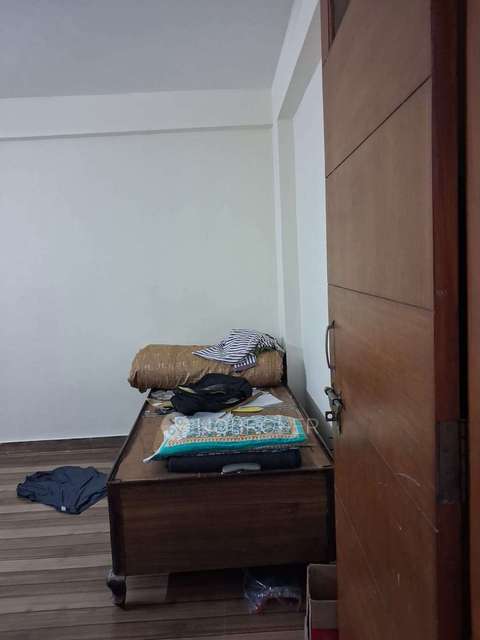 1 BHK House for Rent  In Sector 52