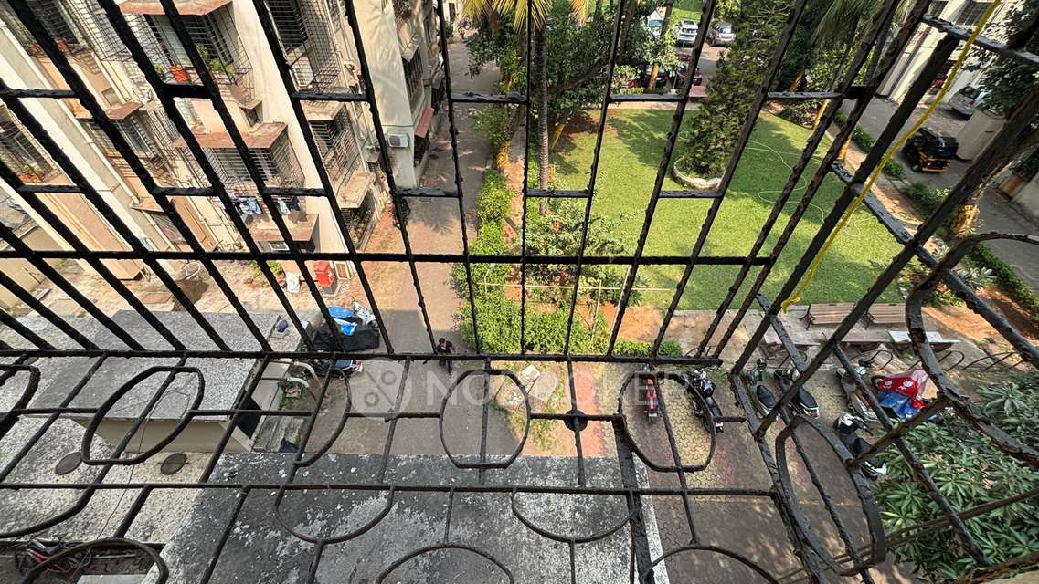 Single Room for Male In 2 BHK  In Versova View In Andheri West