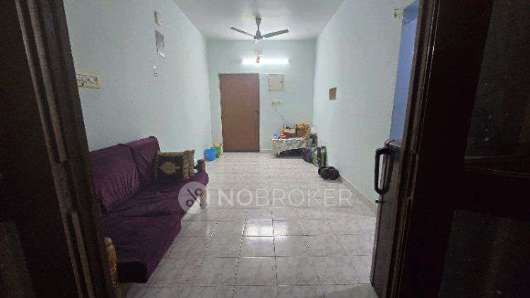 Single Room for Female In 2 BHK In Vijayshanthi Appartments, Perngudi In Perungudi