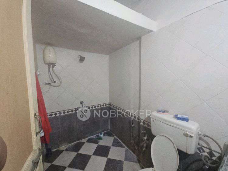 Single Room for Male In 3 BHK  In Harichandra Dwarkadheesh Residency In Pimple Saudagar