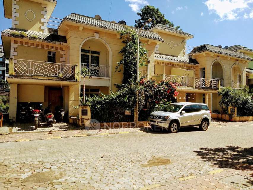 Shared Room for Male In 3 BHK  In Sunshine Villas, Rahatani In Sunshine Villas