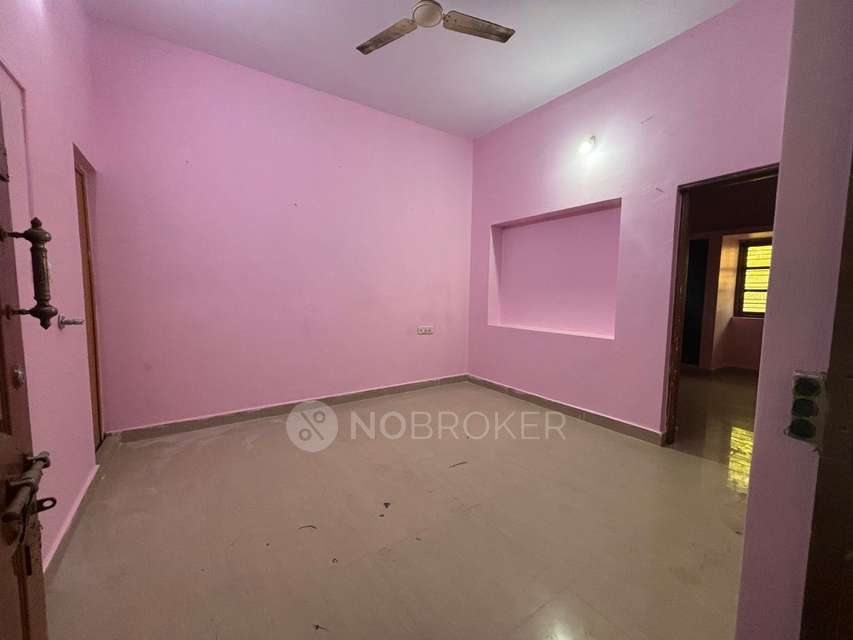 1 BHK Flat In Ramu Apartment for Rent  In Abhi Cabs 