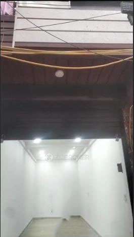 Shop in Pandav Nagar, Delhi for Rent