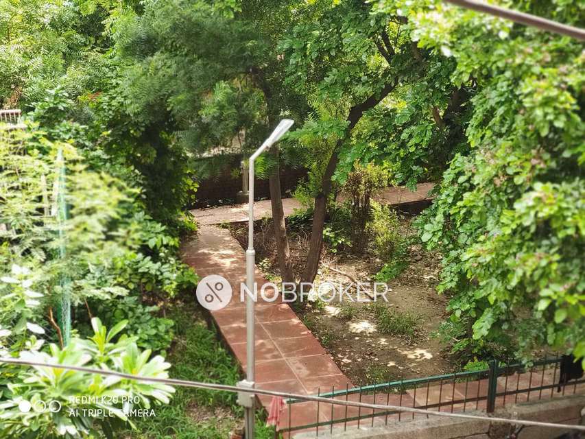 1 BHK Flat In Standalone Building  for Rent  In Sector 12