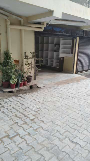 Shop in Balaji Enclave, Ghaziabad for sale 