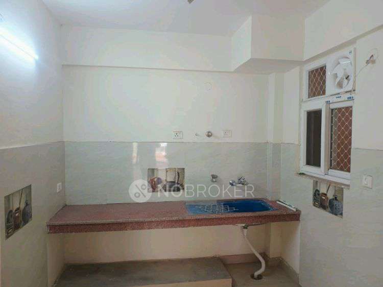 2 BHK Flat In Uer Heights for Rent  In Lok Nayak Puram, Bakkarwala