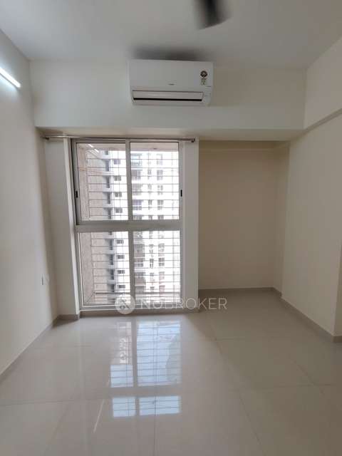 1 BHK Flat In Lodha Amara for Rent  In Thane