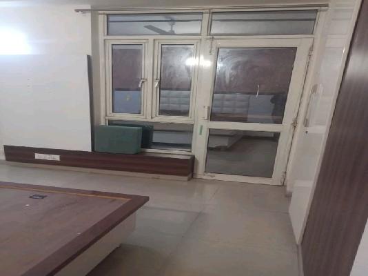 Single Room for Female In 3 BHK  In Supertech Ecovillage2 In Noida Extension