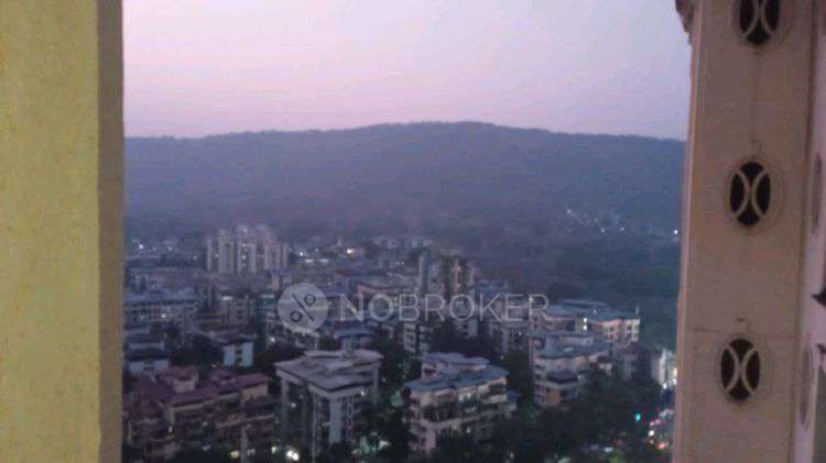 2 BHK Flat In Hiranandani Meadows for Rent  In Manpada