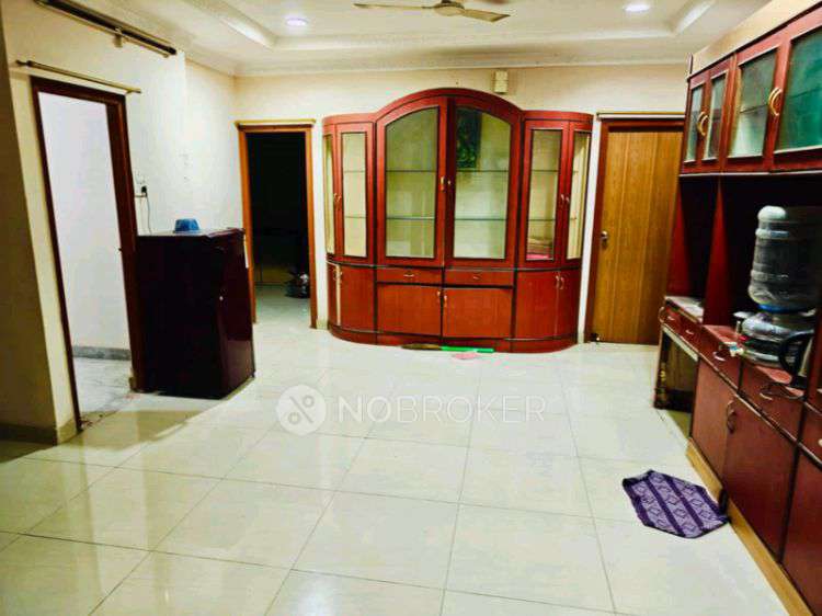 Single Room for Female In 3 BHK  In Triveni Heights In Kukatpally